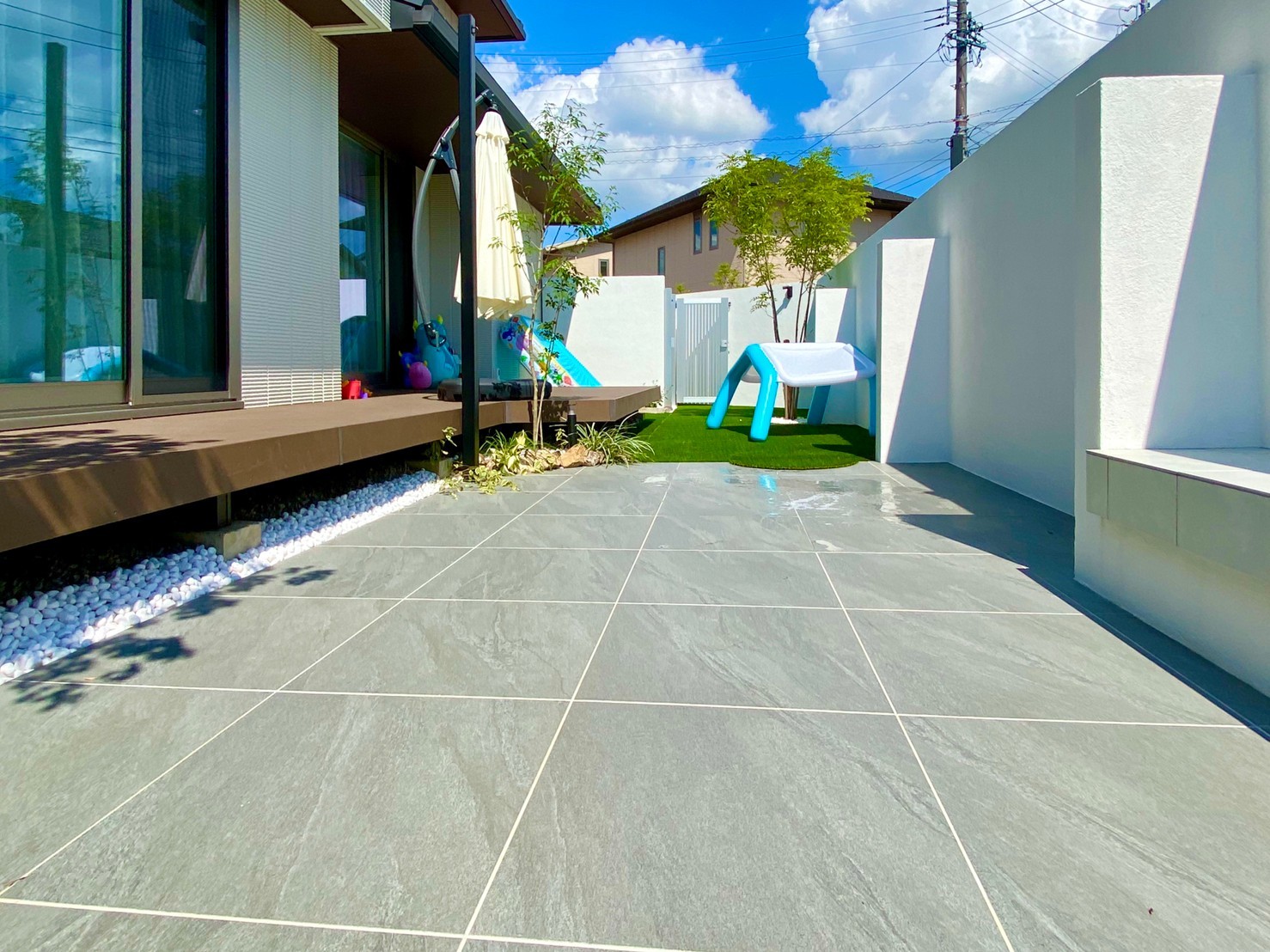 シンプルで高級感のある庭 ガーデンデザイン 施工 Quhan クーハン